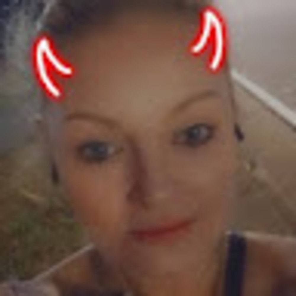 Meet your Posher, Desiree